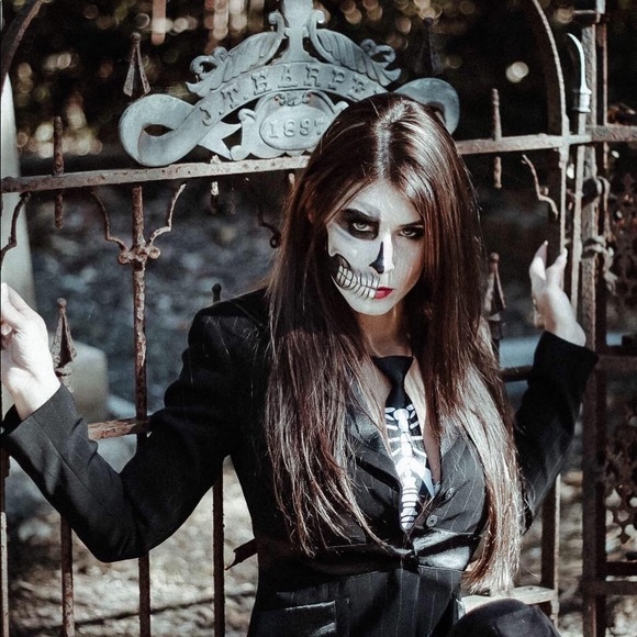 Meet your Posher, Jessica - Picture 3 of 7